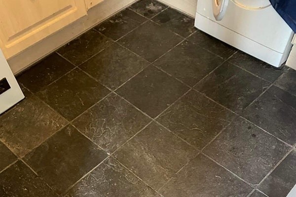 Professional-Hard-floor-cleaner-in-Hunstanton-1.jpeg