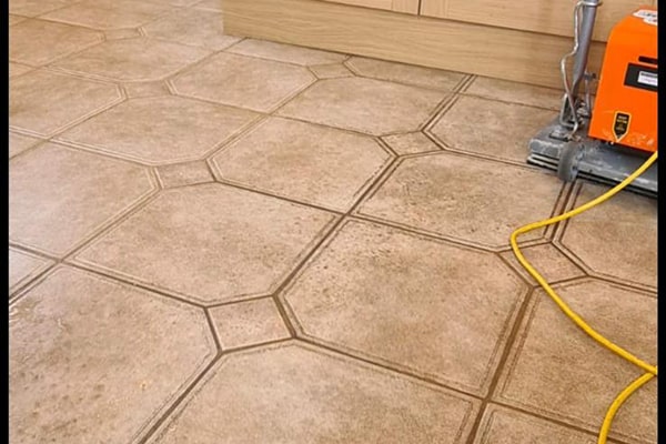 Professional-Hard-floor-cleaners-in-Hunstanton-1.jpg